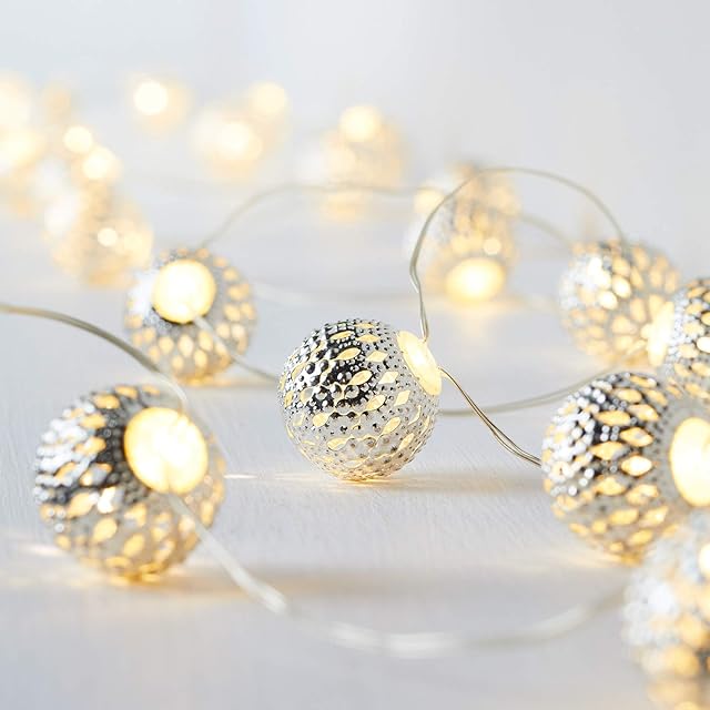 Lights4fun 20 Filigree Moroccan Ball Battery String Lights Warm White Micro LEDs 1.9m Timer Indoor Use