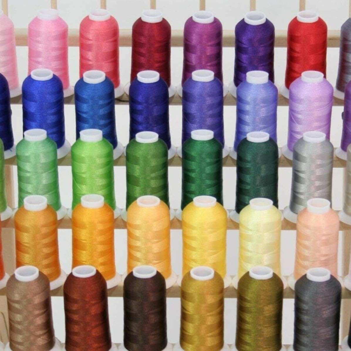 Hilo de Bordar de Poliéster para 120d/2, 500m, 4 Colores