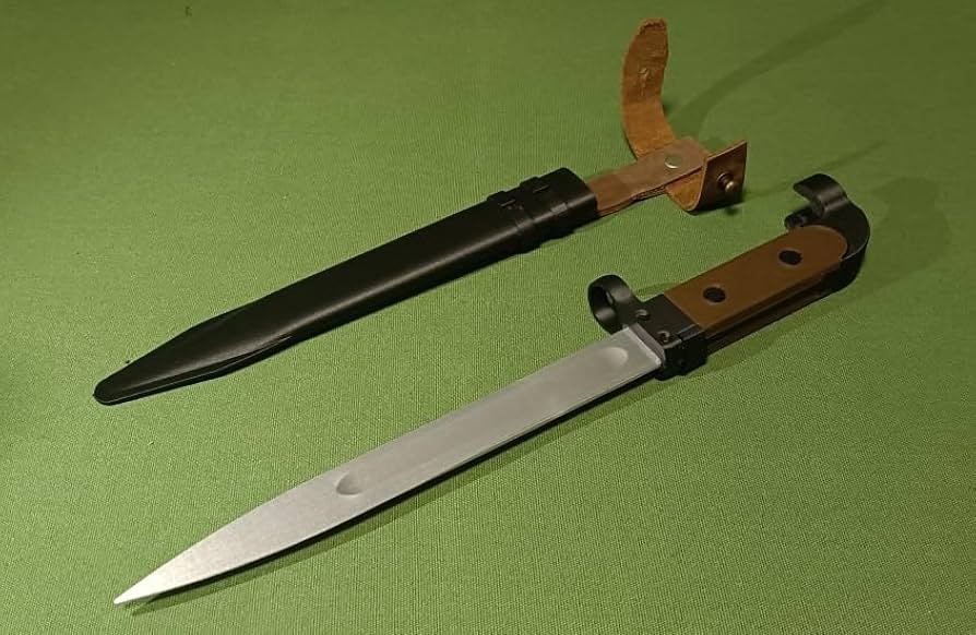 【当選品】 杖と剣のウィストリア ゴールドカバーノート 【非売品】 旗 付属品 三角剣 真鍮製 YHR-01658A ファーストトロフィー