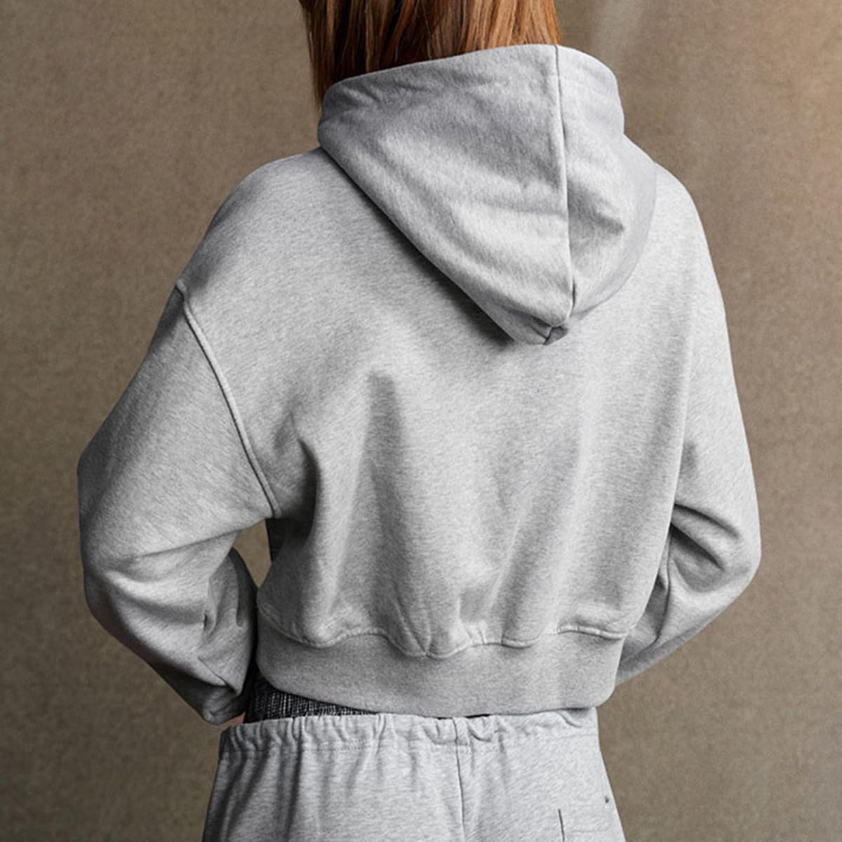Cropp Hoodie | Con capucha y mangas raglán | Estilo callejero para mujer | Cómodo para el ocio y el deporte