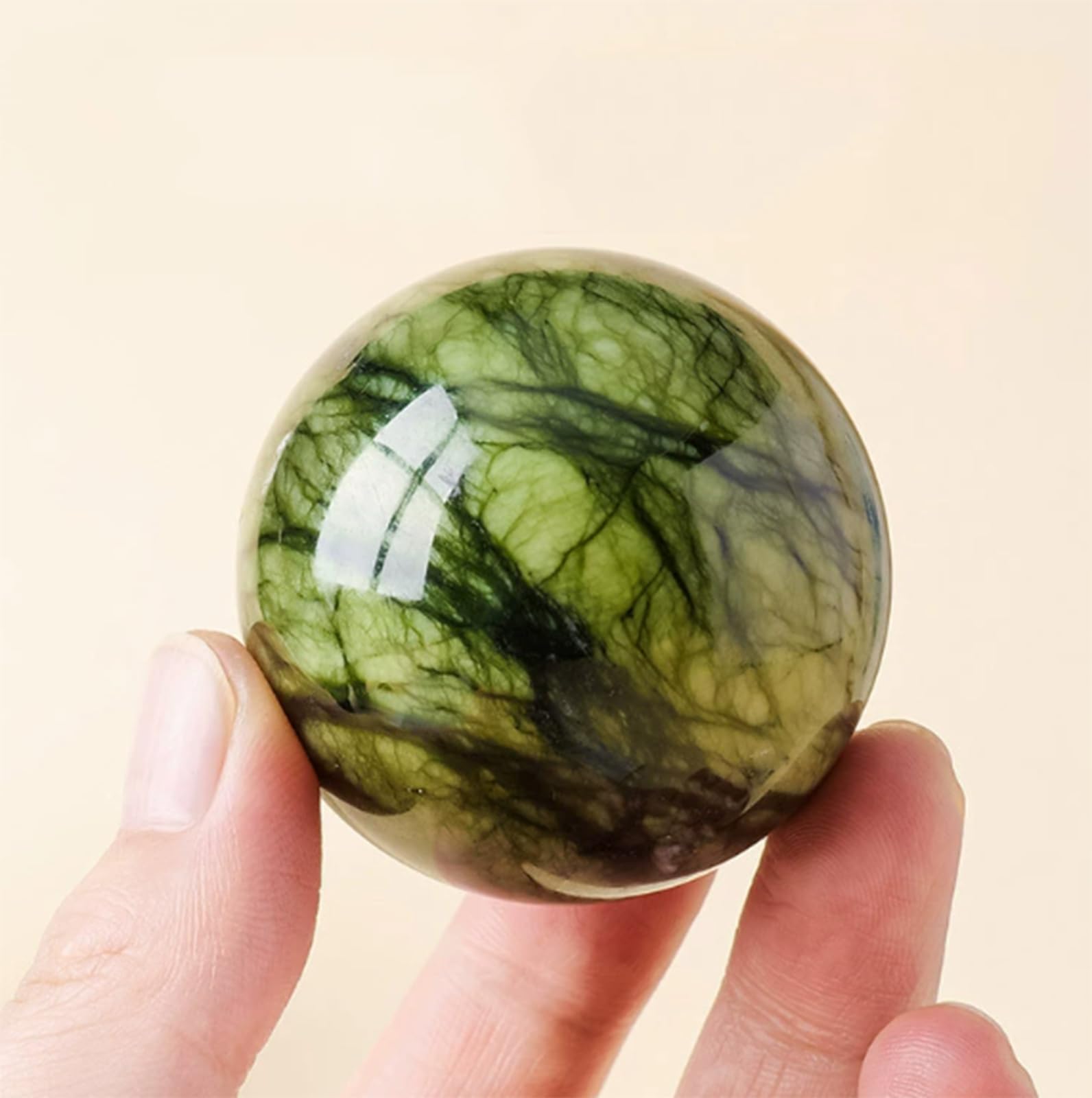 Naturalna kryształowa kula z serpentynowego jadeitu ze stojakiem, polerowany kamień, kryształowa kula, rzeźba, dekoracja domu na Boże Narodzenie i Halloween,50~60mm
