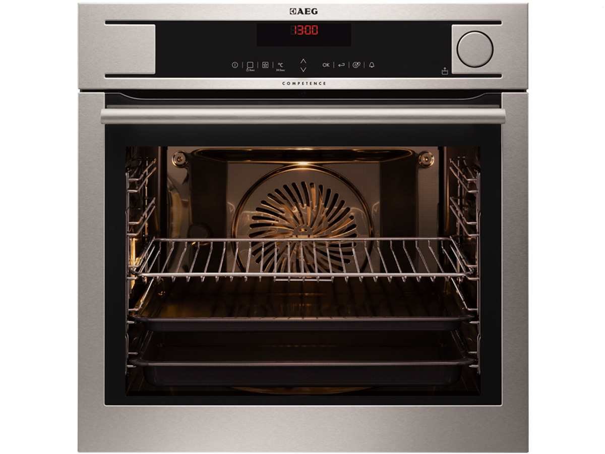 AEG BS8304101M ProCombi Multi-Dampfgarer / Dampf-Backofen / Einbau / 70 Liter / Edelstahl / mit 24 Backofenfunktionen