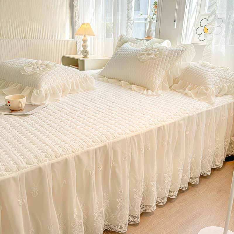Copriletto trapuntato in cotone lavabile con gonna in pizzo volant 200 x 220 x 45 cm, Crema