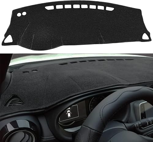 Yiz Alfombrilla para tablero de automóvil, ajuste personalizado para Nissan Kicks/Kicks E Power (Negro) Z14