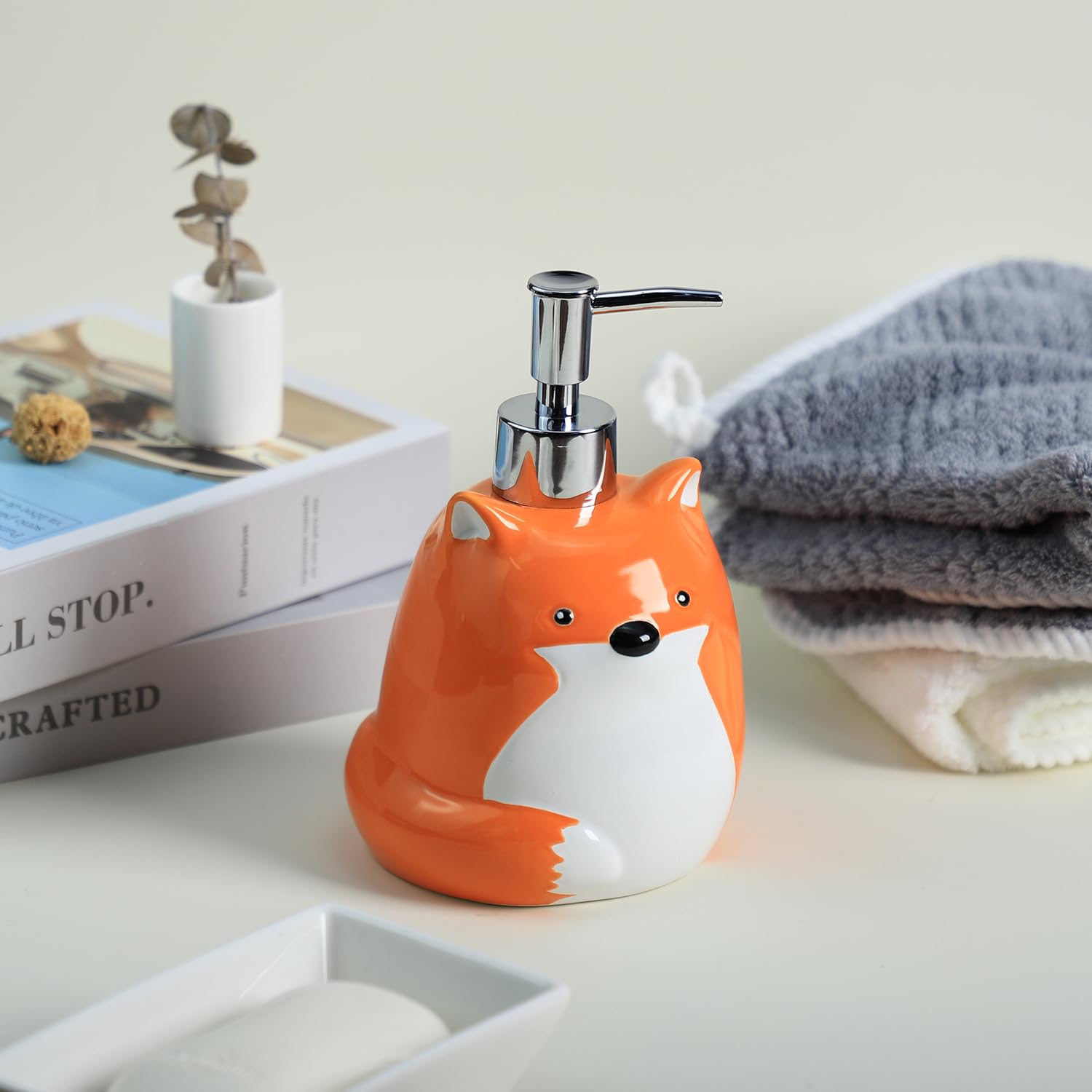 Amazon.com: Colias Wing Cartoon Animals Pattern Soap Dispenser