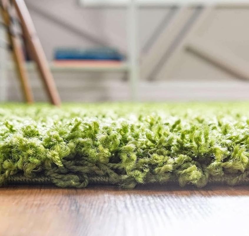 Image of Polyester Fluffy Fur Rugs & Modern Shaggy Floor Carpets for Living Room,Sofa Area,Hall,Kids Room,Guest Room | Elegent Bedside Runners for Besdroom(5X8 Feet Green)