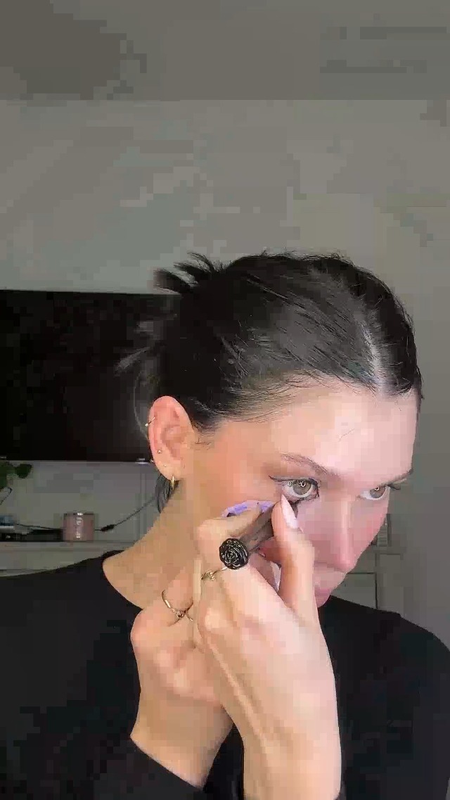 ANNA SUI Perfect Eyeliner negro sólido brillo brillante miniatura 5