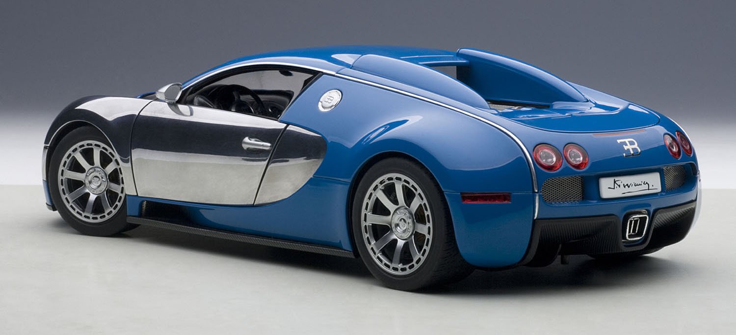 ブガッティ・ヴェイロン 1/18 スケール　中古 AUTOart (オートアート)モデルカー1/18ブガッティ EB 16.4
