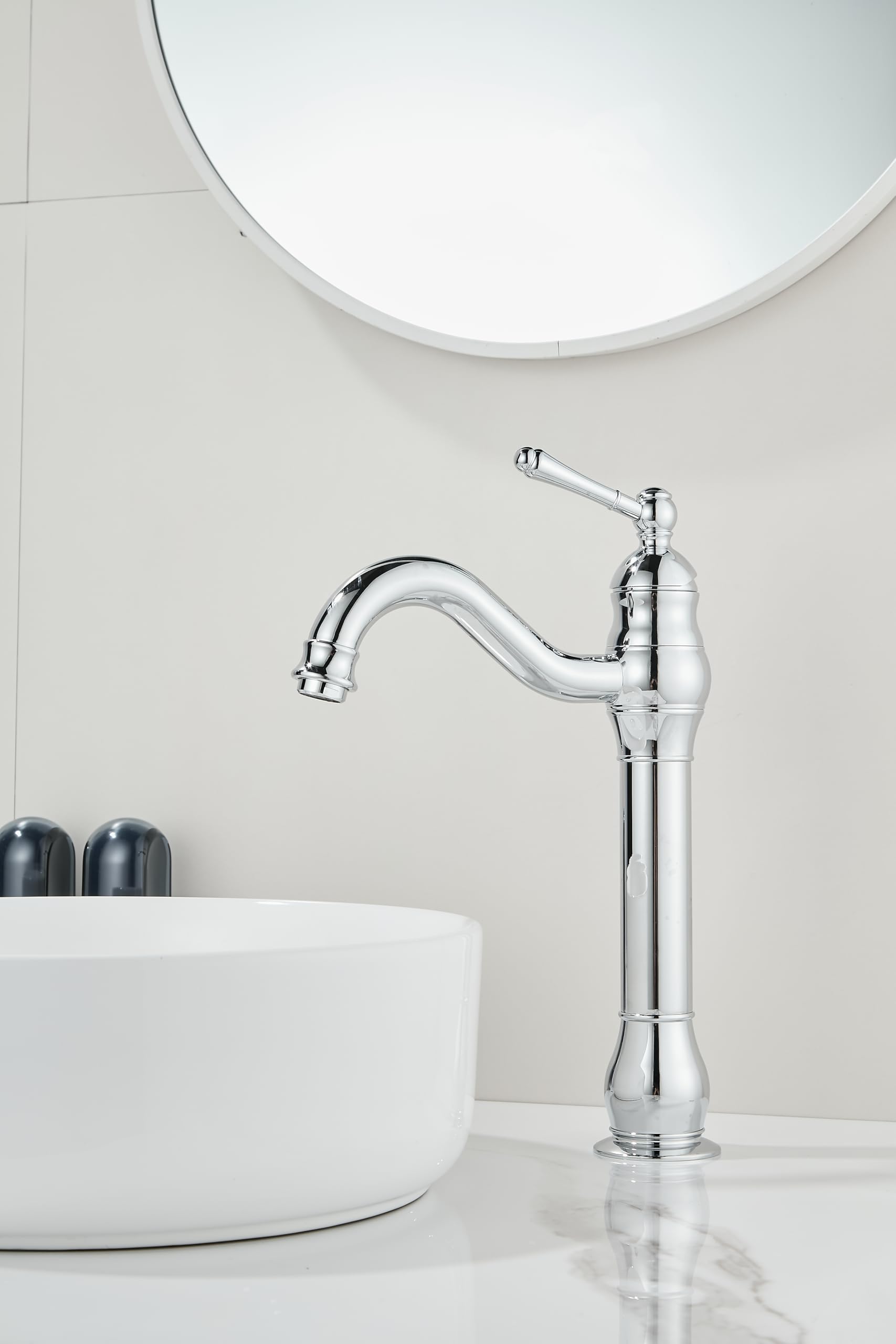 Robinet de salle de bain rétro pivotant à 360° pour une vasque élégante et pratique