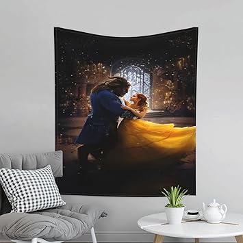 Amazon Co Jp タペストリー 美女と野獣 インテリア 布ポスター 壁掛け 部屋 壁飾り 漫画 装飾布 背景布 多機能 モダン 間仕切り 人気 アニメ おしゃれ 個性ギフト プレゼント 152 130cm ホーム キッチン
