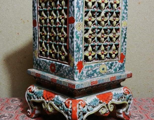 獅子 蓋色 絵透し彫り角型四脚香炉大明萬曆年製 - WWW.HOGANASDREJERI.SE