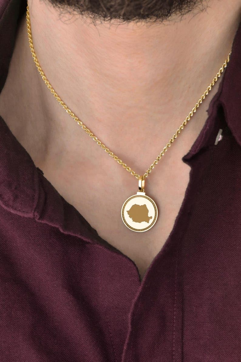 Collana con ciondolo rotondo da 25 mm in argento sterling 925 con medaglione inciso raffigurante la mappa della Romania, gioiello placcato oro con città e paese, |WWN_MAP_01194