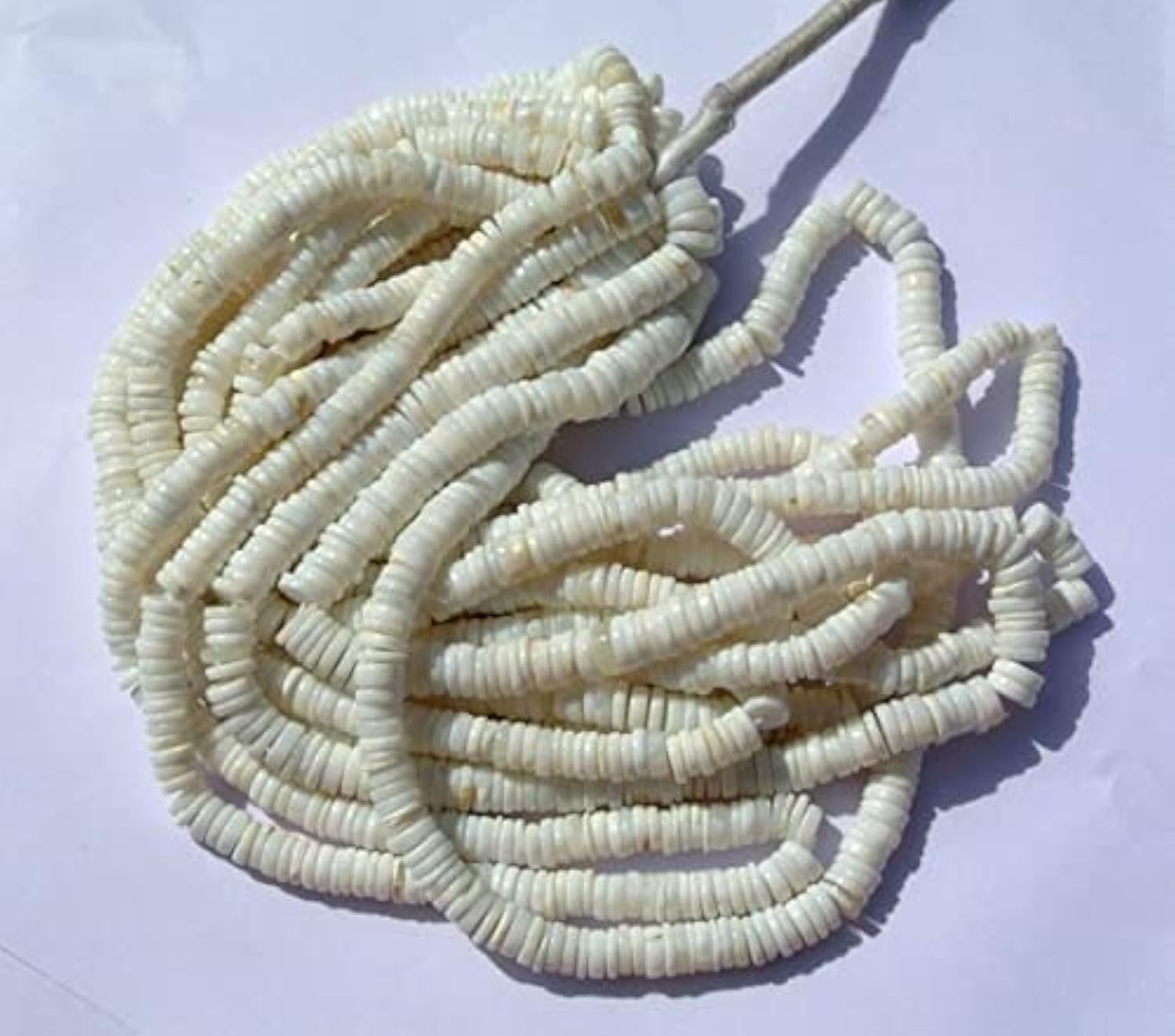 Perles opale blanche 6mm LKBEADS idéales pour fabriquer un collier d'été élégant