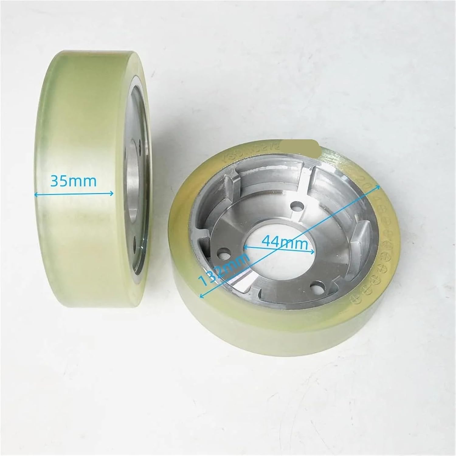 YS011C272G01 Escalator Belt Drive Roller 132 * 35 * 44 OD 132mm W 35mm ID 44mm Elevator Spare Parts