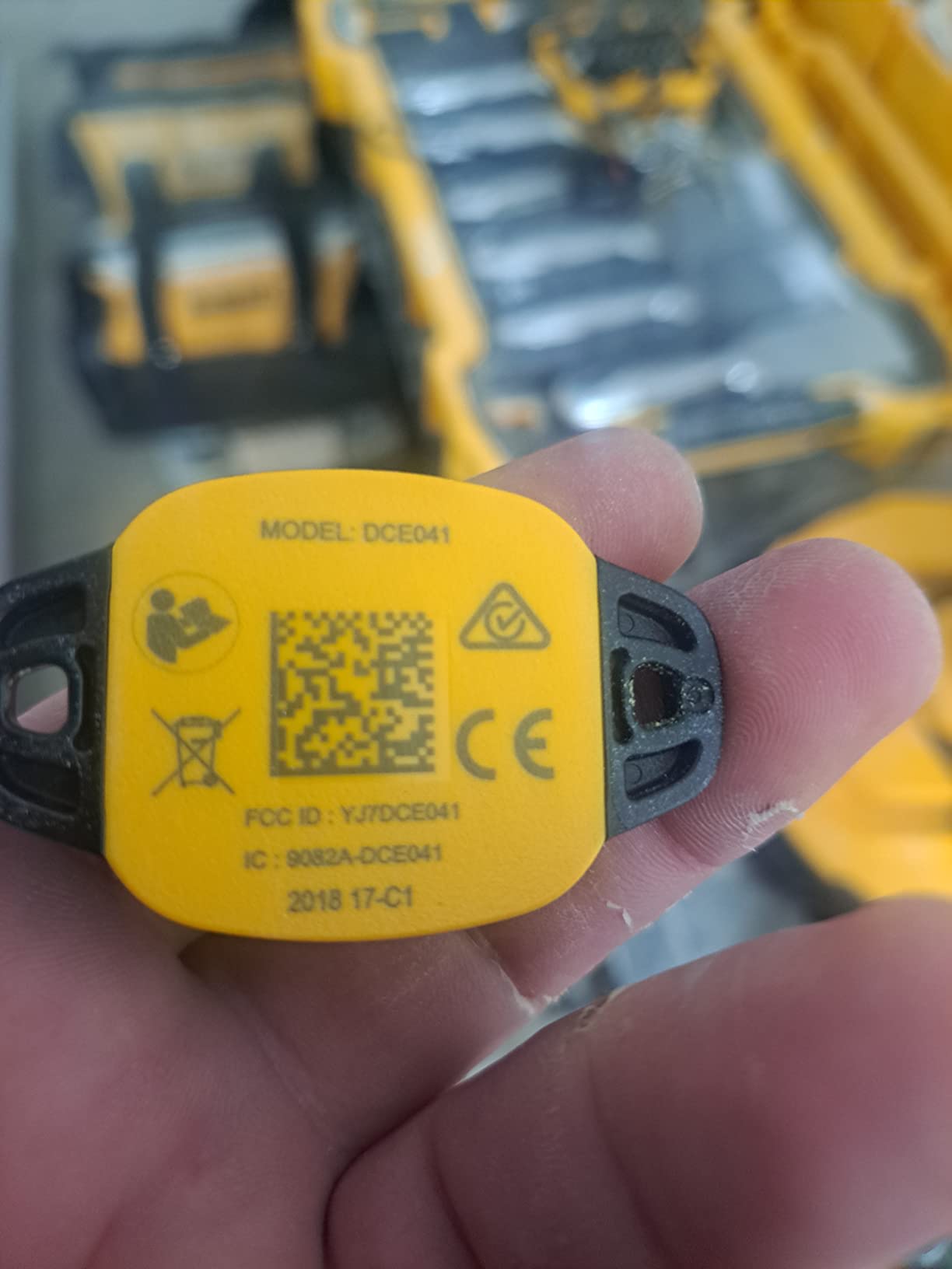 DEWALT DEC041 Dce041 Tool Connect Tag, 1PK Tools & Home