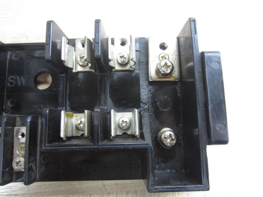 Fanuc A65L-0001-0249 Fuse Block A65L00010249