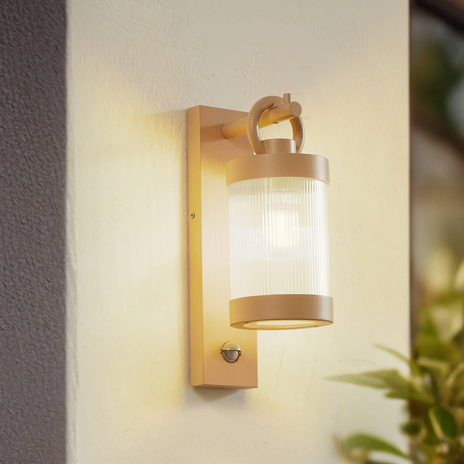 Lindby Yrene (nowoczesny) kinkiet zewnętrzny w kolorze białym z aluminium (1 płomień, E27) lampa zewnętrzna / fasada dom taras i balkon