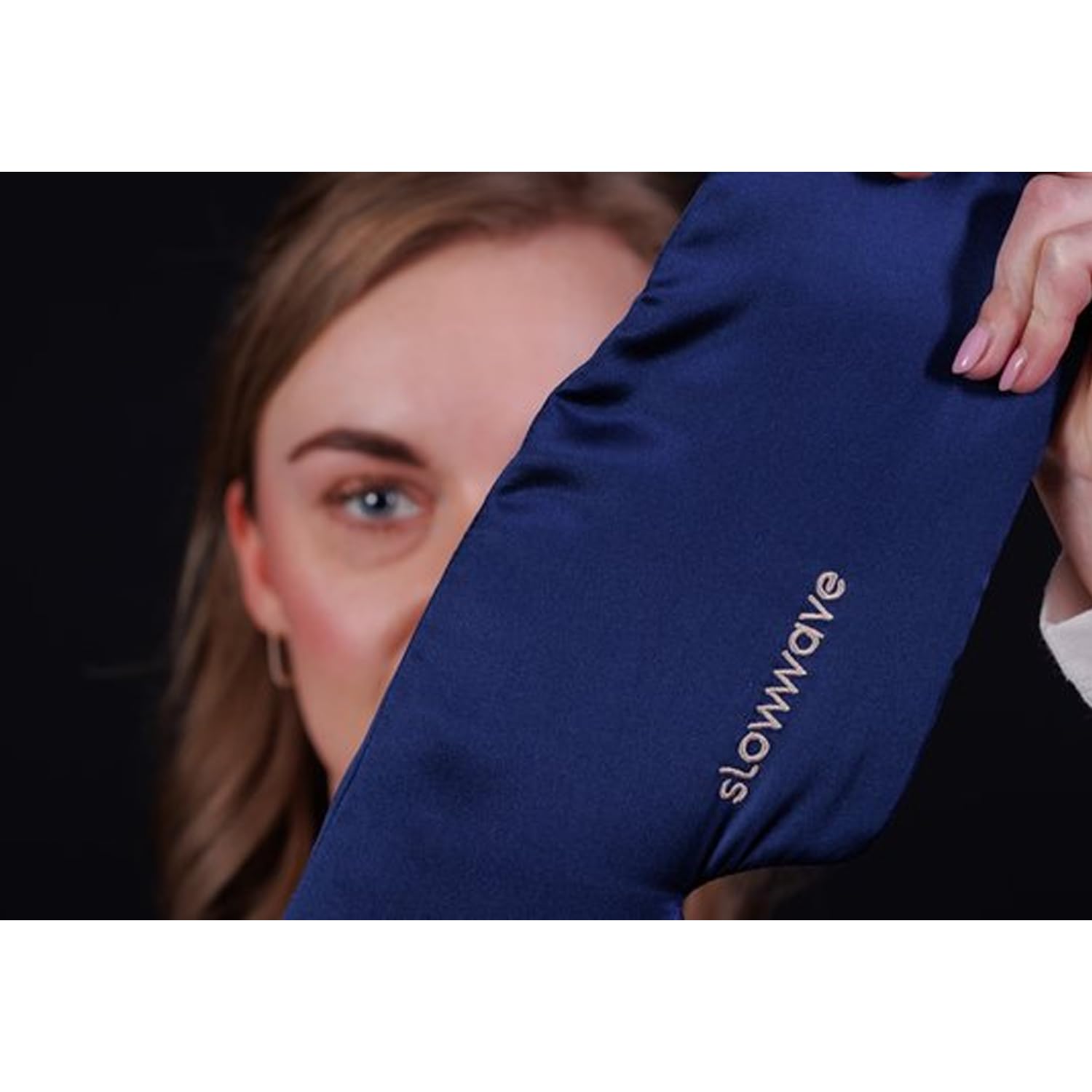 Slowwave Premium Silk Sleep Mask - 3D - 100% Verdunkelung - konturierte Augenpartie - Premium Schlafmasken aus Maulbeerseide - Hypoallergen und atmungsaktiv - Sleep mask - alle Schlafpositionen - Blau