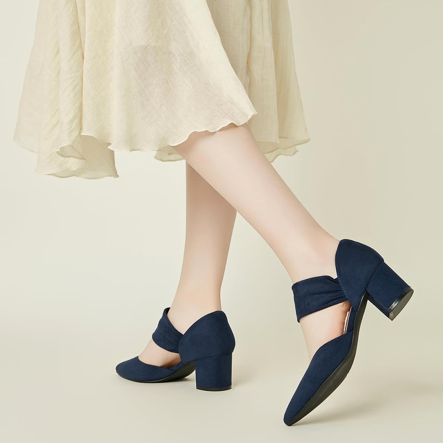 Women's Pumps Closed Toe Low Chunky Heels Dress Shoes for Women Comfortable Dressy Party Wedding Bridal Shoes