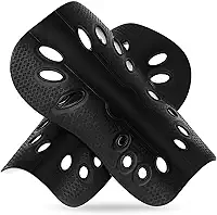 Caneleira de Futebol Profissional, Leve e Resistente, Design Anatômico, Sistema de Ventilação, Tamanhos Adulto e Infantil, Preta