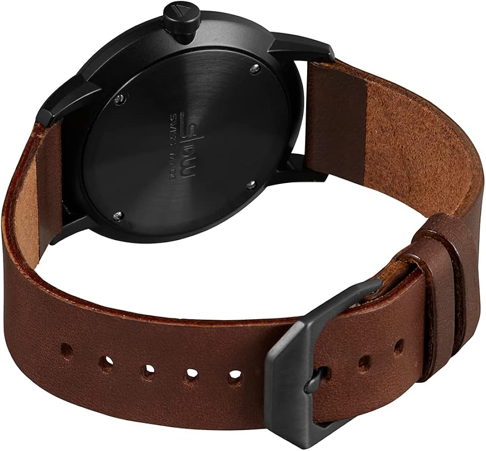 slow Twelve 04 - Pelle marrone scuro, cassa antracite, quadrante blu slow Twelve 04 - Pelle marrone scuro, cassa antracite, quadrante blu