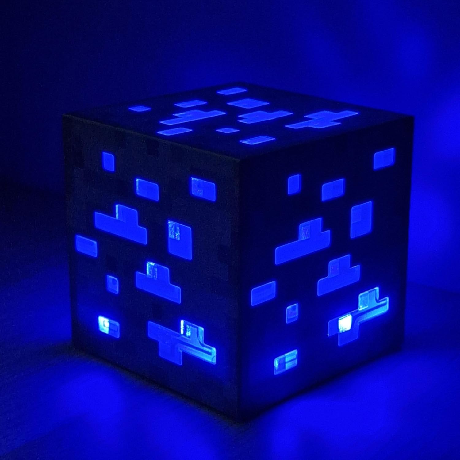 Lampada LED Cubo Diamante Miner - Luce Notturna Rossa per Gamer- Design Energia a Blocchi per Cameretta e Postazione Gaming - Idea Regalo Appassionati Videogiochi(DIAMOND) - 5