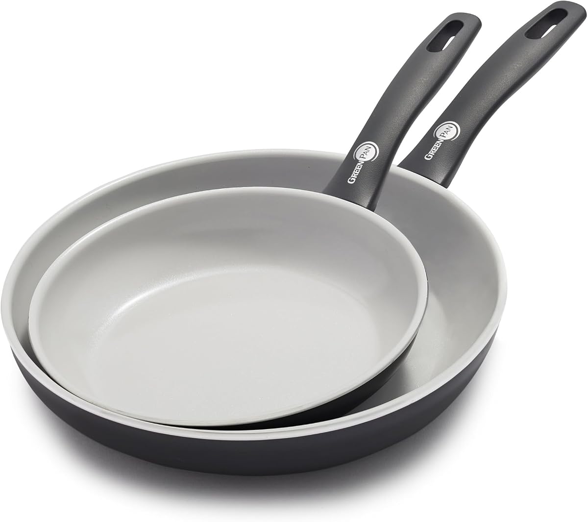 Dover Juego de sartén de 2 piezas de 8 y 10 pulgadas, revestimiento antiadherente de cerámica no tóxico sin PFAS, tortilla de huevo para saltear, apto para lavavajillas y horno, mango que se mantiene fresco, bordes fáciles de verter, negro