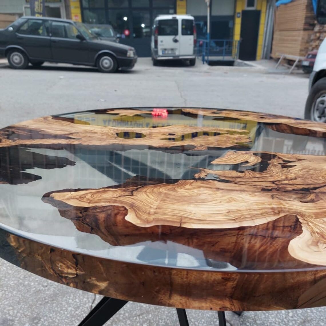Amazon.com: TUZECH Handmade Transparent Look Epoxy Resin Round