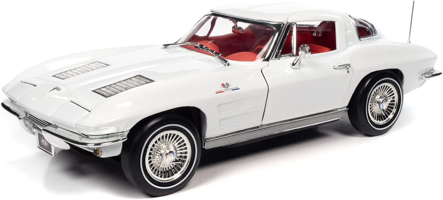 AMERICAN MUSCLE AMM1308 CHEVROLET CORVETTE COUPE (MCACN) 1963