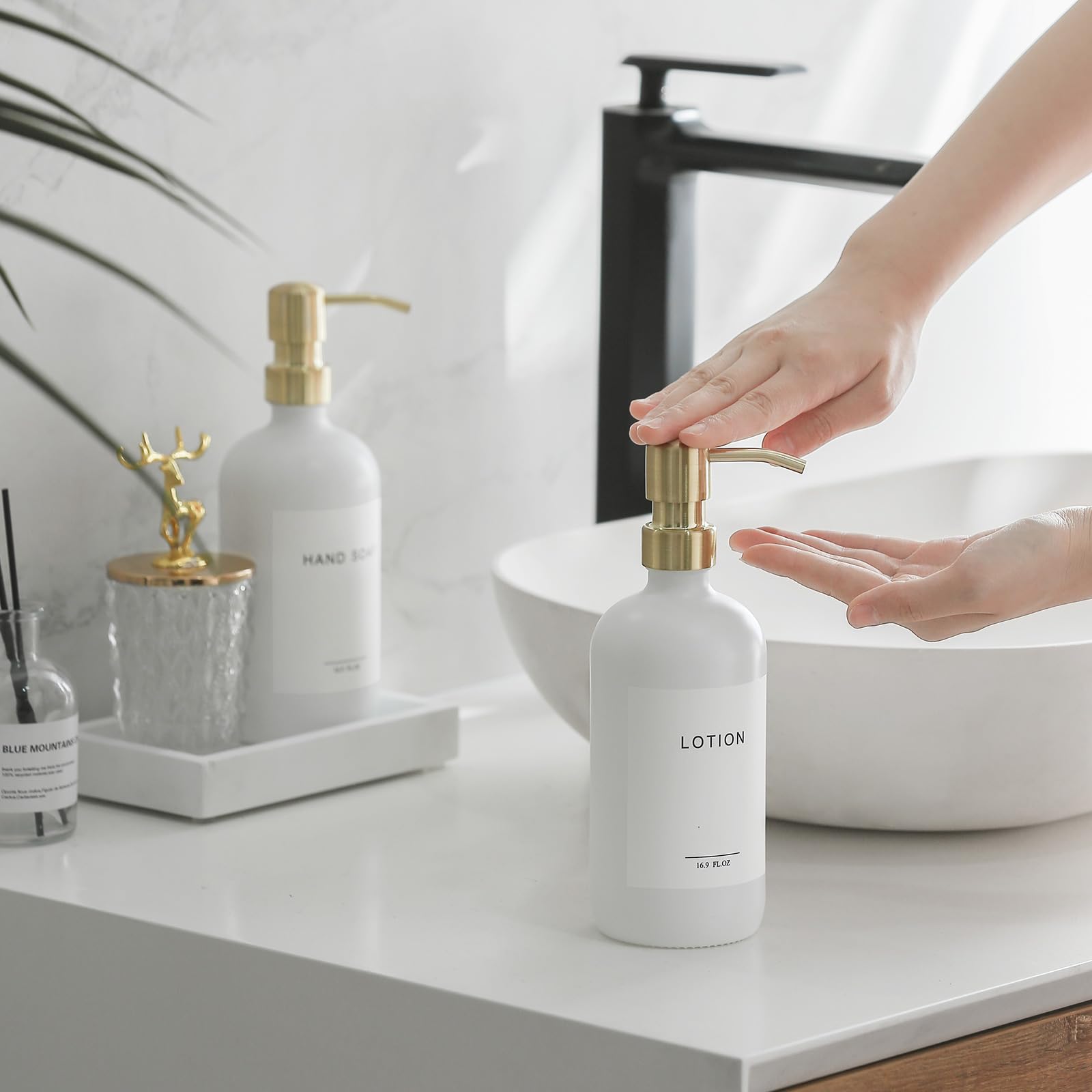 Distributeur de Savon en Verre avec Pompe et Plateau en béton | Distributeur de Savon Vintage pour Salle de Bain et Cuisine avec Savon à Vaisselle, Savon pour Les Mains, Lotion, étiquettes