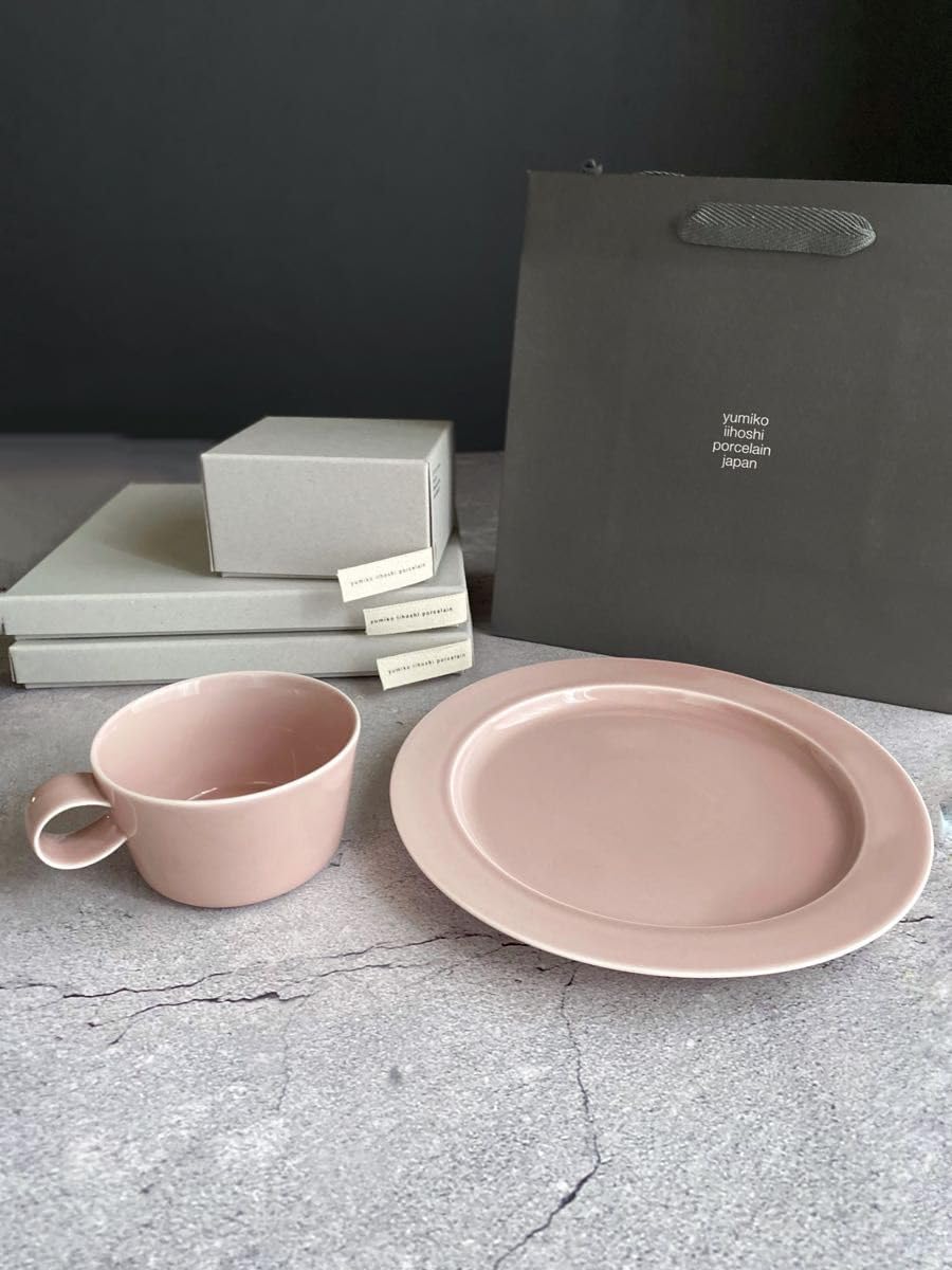 Amazon | 限定色 イイホシユミコ×CHECK&STRIPE ラウンドプレート22cm