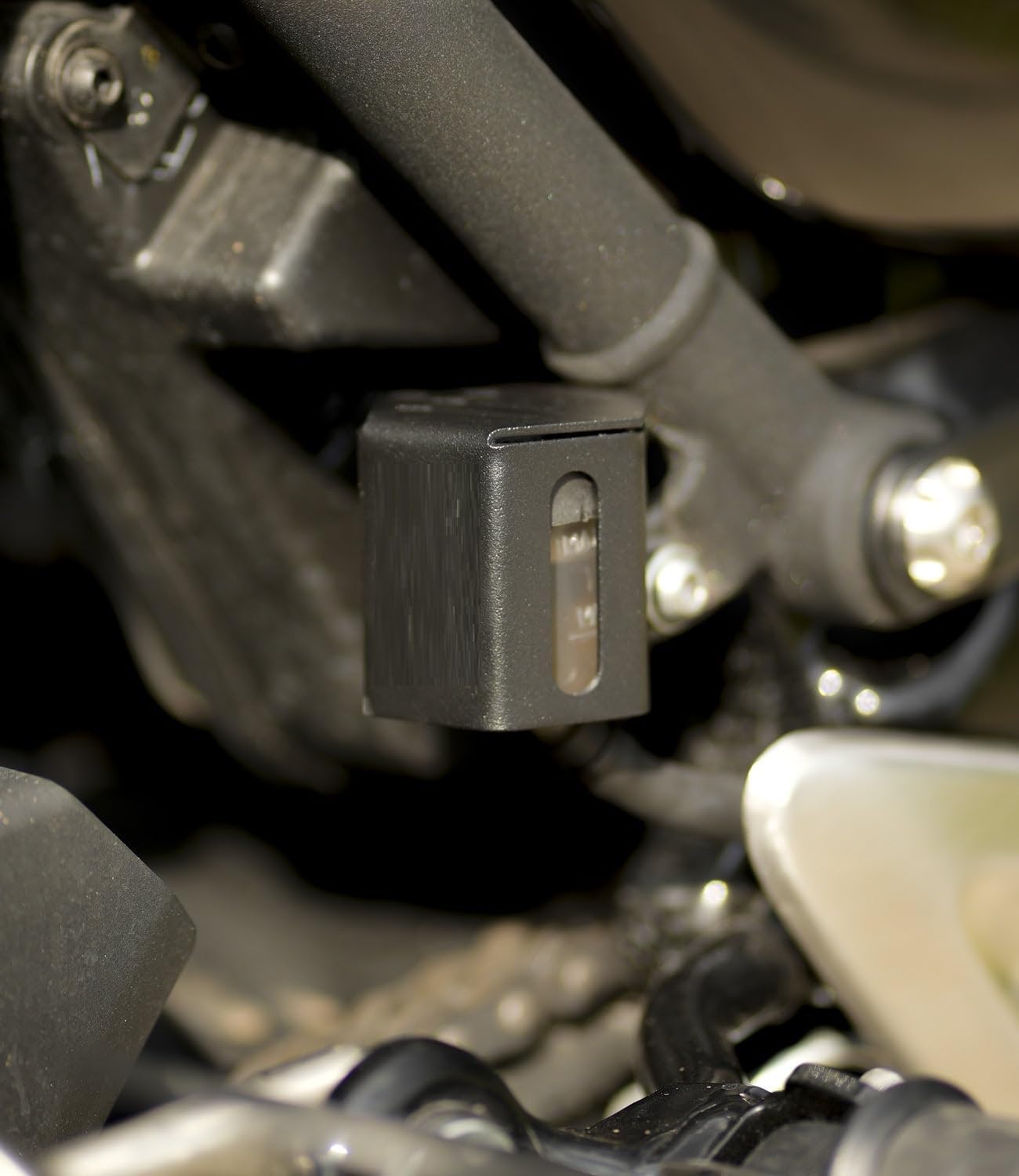 Rear Fluid Reservoir Cover Compatible with TRIUMPH SPEED 400