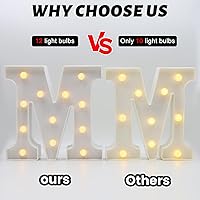 Vista 4 de HXWEIYE - Letra luminosa M con luces LED, diseño de marquesina con 26 letras del alfabeto y números del 0 al 9, funciona con baterías, luz cálida