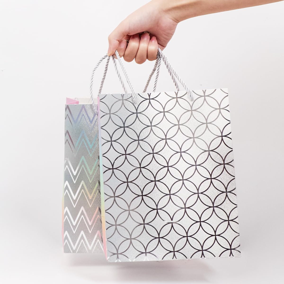 ZJHiome Gift Bag for Presents 4 Pack 9'' Sliver Medium Size Bag with Tissue Paper Marble Pattern Gift Bag with Handle for Christmas Shopping Birthday Wedding Party (Silver)