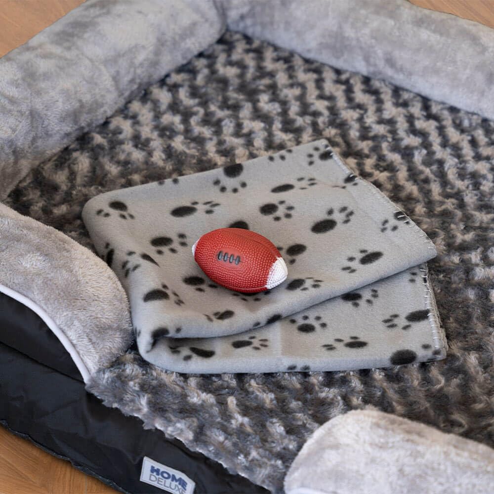 Home Deluxe - Orthopädisches Hundebett Scooby - Maße: 120 x 85 x 20 cm, Farbe: Schwarz/Grau, inkl. Tierdecke und Rugbyball, Baumwollfüllung, waschbarer Bezug I Hundebett Hundekissen Bett für Hunde