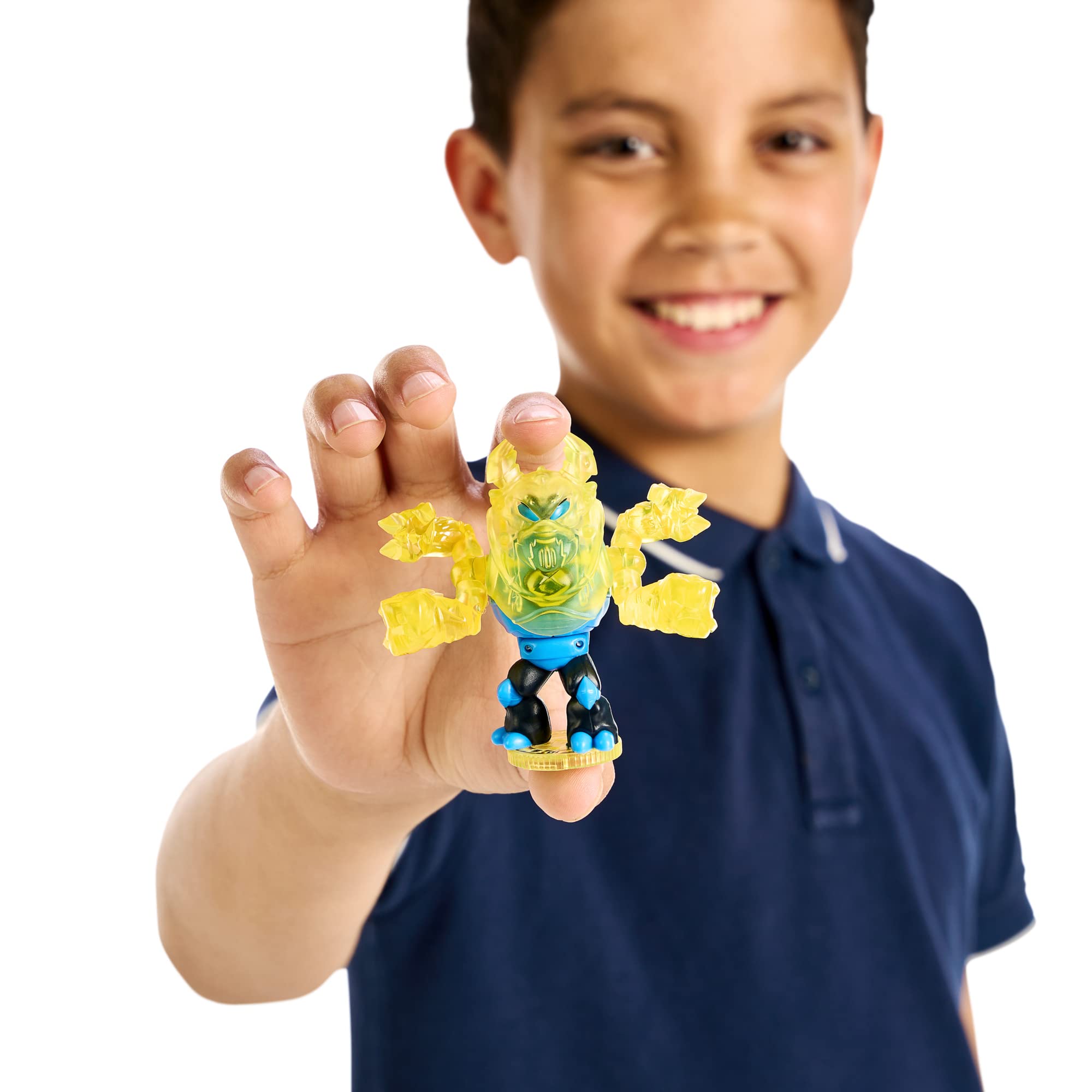 Legends of Akedo Power Storm - Giants - Thoraxis - Mini Battling Warrior with Double Strike Armor. Ready, Fight, Split Strike.