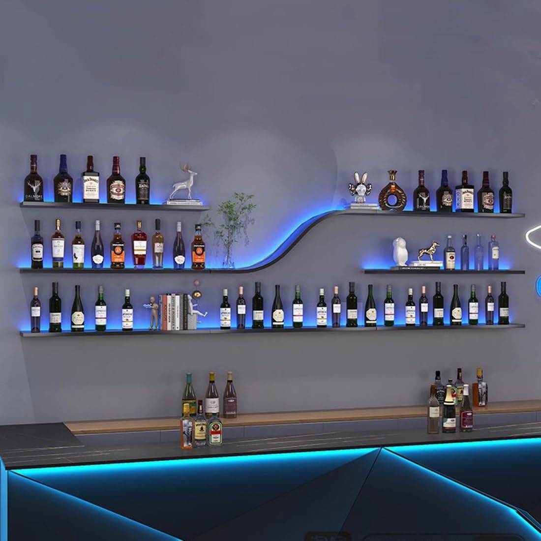 Étagère à vin murale contre le manque de place : rangement suspendu LED pour bouteille et verre