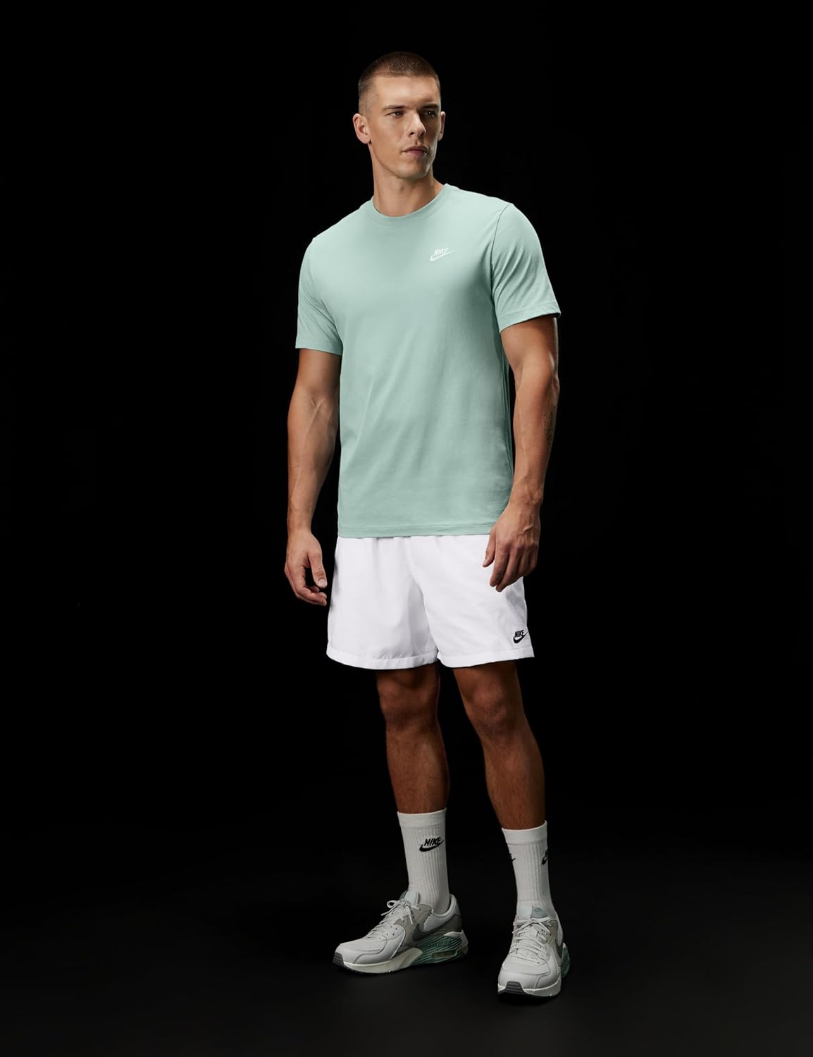 Nike Men's Sportswear Club T-Shirt - Image 3