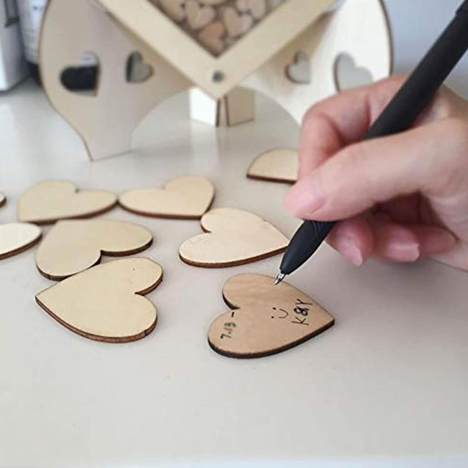 Rustikales Holzrahmenschild Als Alternative Zum Hochzeitsgästebuch – Personalisiertes Gästebuch In Herzform Aus Holz – Hochzeitsdeko, Small Hearts*60