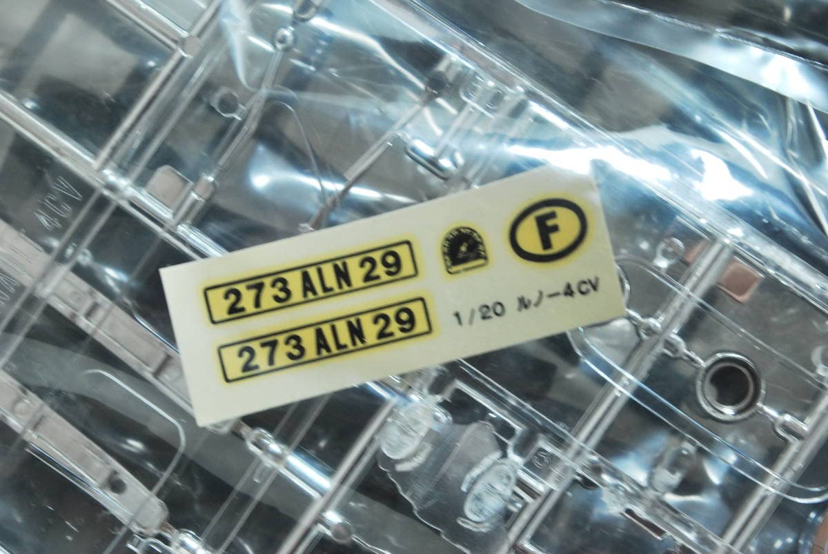 イマイ　1/20　ルノー　4CV　FA130モーター付き 1/20イマイのルノー4CVです♪｜てつ230のブログ｜セダン＋旧