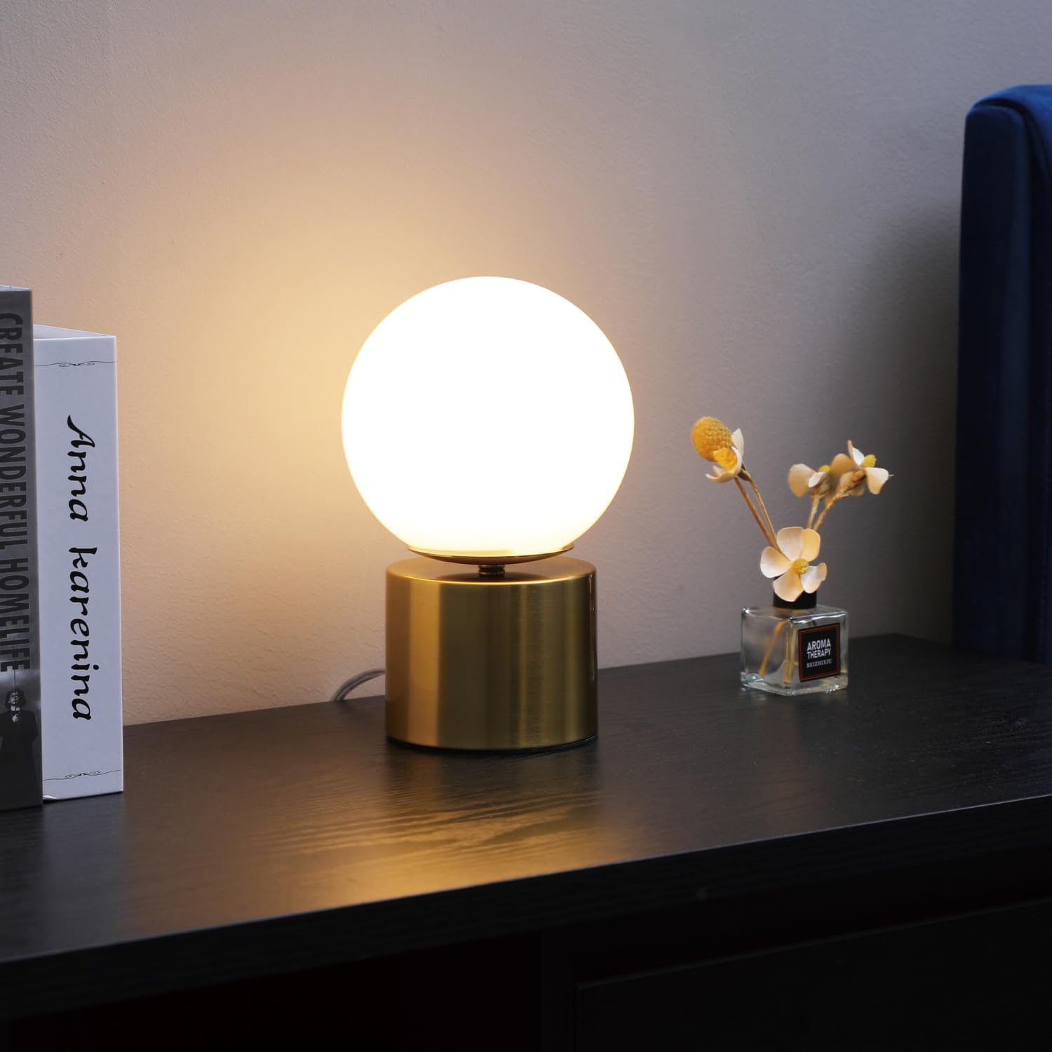 9.3 Ins Modern Gold Globe Table Lamp, Round Bedside Nightstand Lamp with White Glass Shade Metal Base Desk Lamp for Bedroom Bedside Lamp Living Room End Table