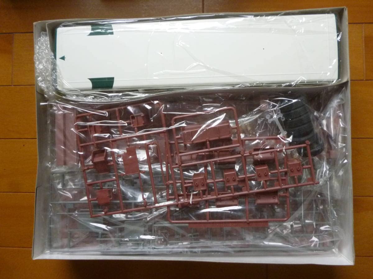 Amazon.co.jp: 希少 未開封／1/32 アオシマ 三重交通バス 1台
