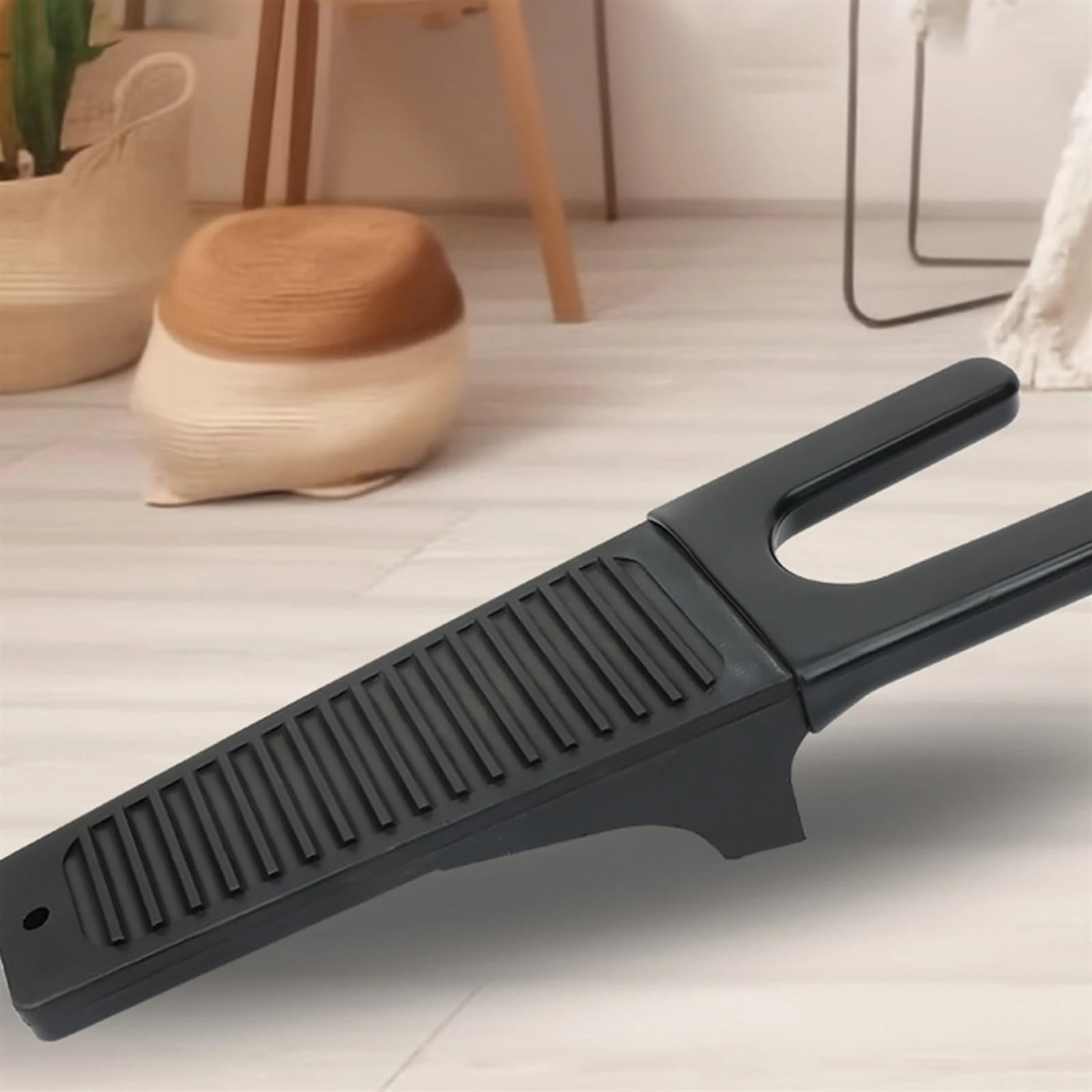 bisch Cuernos de Zapato de 33,5 cm, Calzador de plástico Negro Profesional con Forma de Cuchara, Calzador, Elevador de Zapatos, plástico Antideslizante Flexible y Resistente