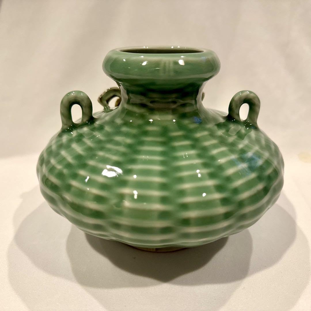 Amazon.co.jp: 中国美術 明州越窯青磁 蟹 飾り壺 カニ 花瓶 花器