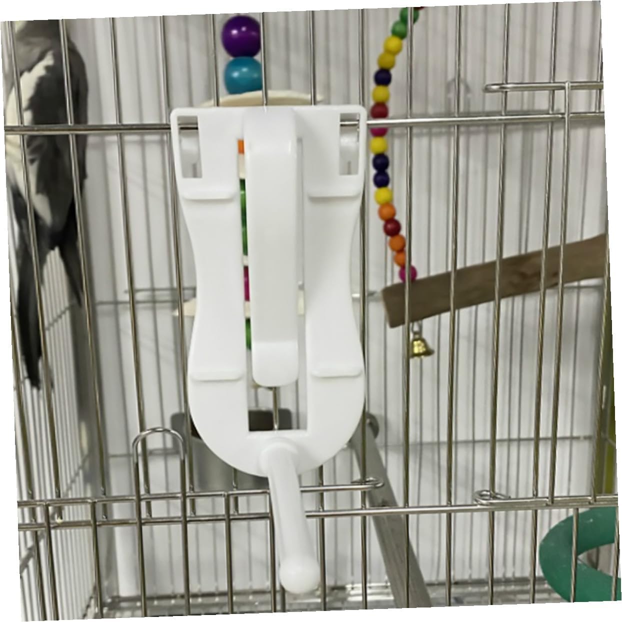 POPETPOP 2pcs Pet Treat Clips Plastic Cuttlebone Treat Holder Clamp Cuttlebone Holder