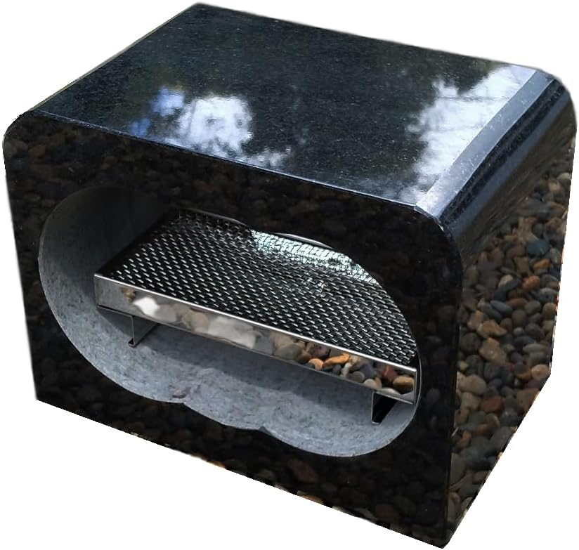 赤色木製馬彫刻 約30cm x 20cm 馬 オブジェ