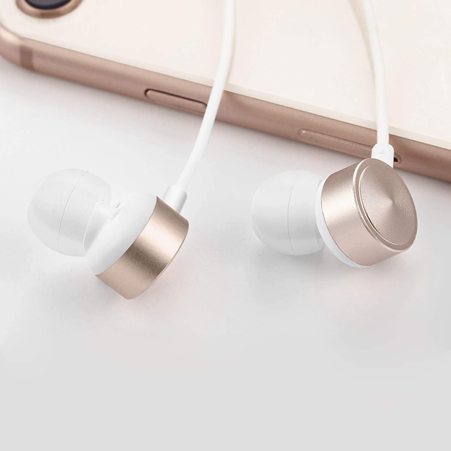 Amazon.co.jp: FSC 【 Apple MFI認証 】 ライトニング イヤホン LAM