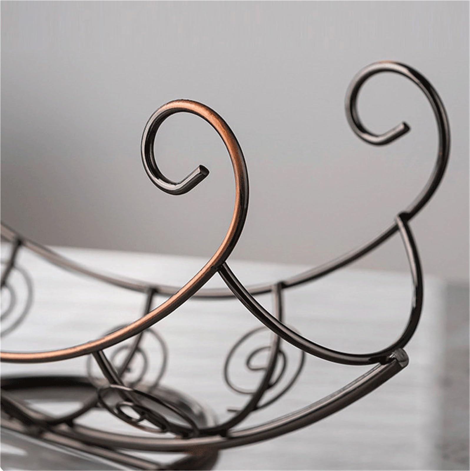 Arredamento Portabottiglie for vino in ferro battuto for la casa, pezzo decorativo alto da appendere