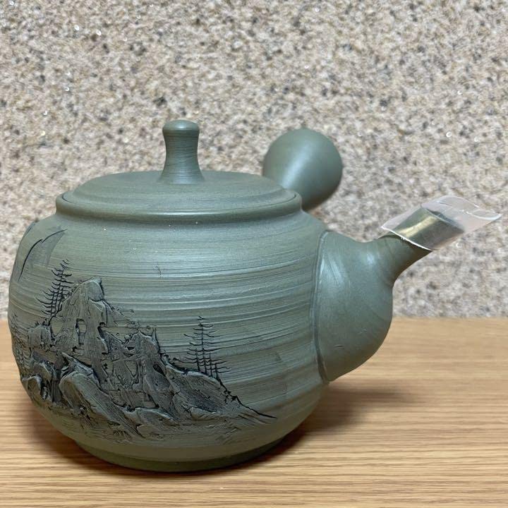 Amazon.co.jp: 常滑焼 玉光窯 梅原廣隆急須1客 山水文様 彫刻 伝統工芸