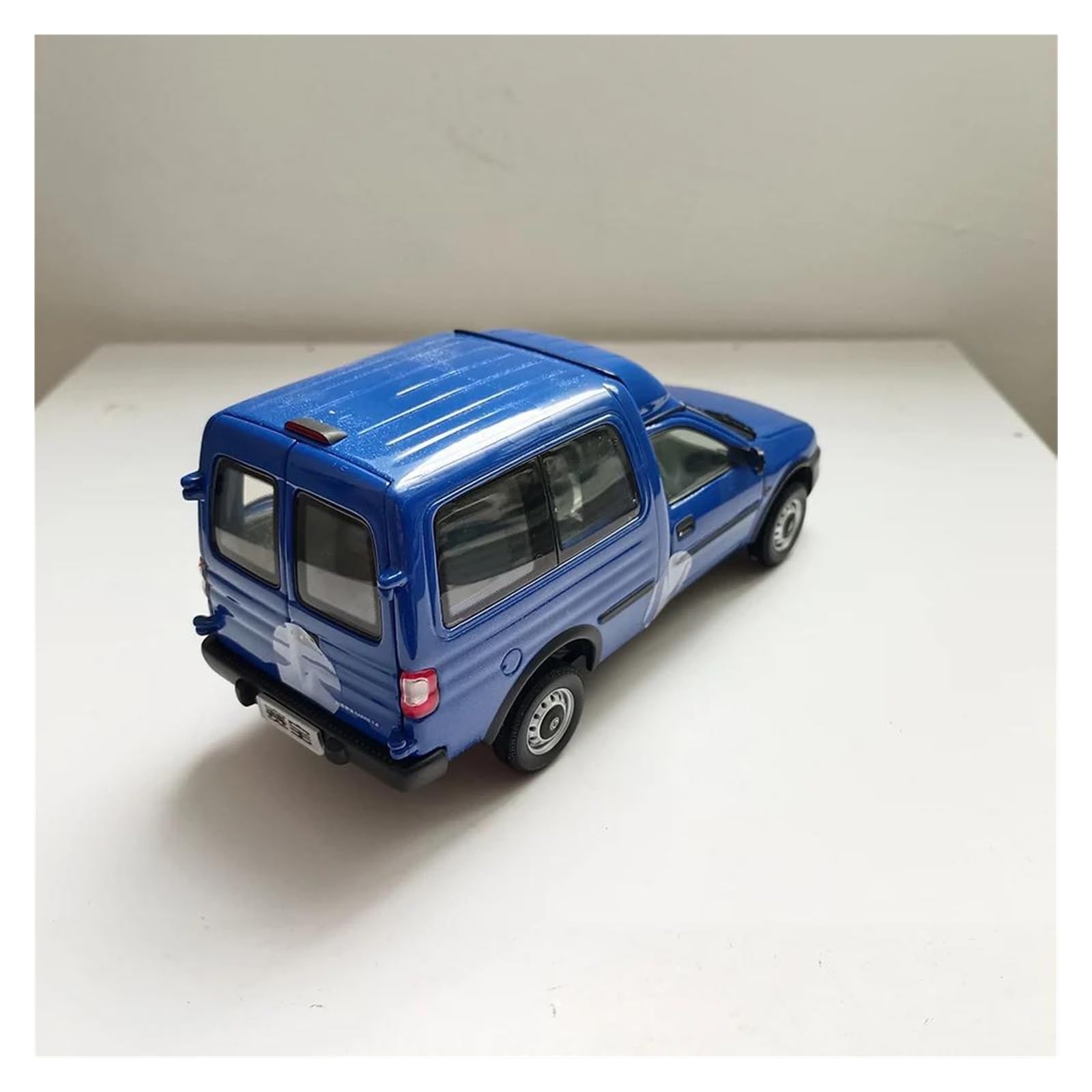 Metallo Scala Replica 1 24 Per Sabre Simulazione Auto In Lega Modello Statico Collezione Fan Souvenir Regalo Garage Scena Ornamento Hobby Veicoli Giochi Set(Blu)